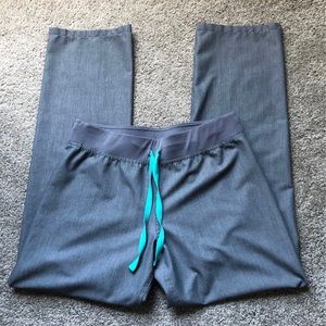 FIGS Livingston Scrub Pants in Graphite size small